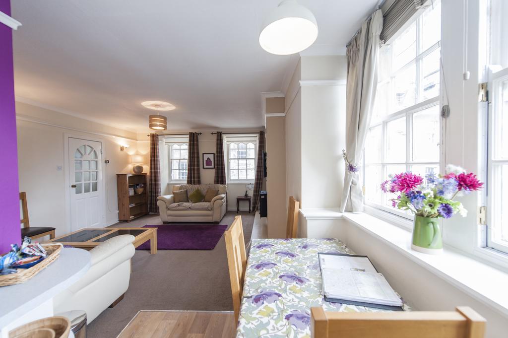 Writers View, Royal Mile Apartment Edinburgh Exterior photo